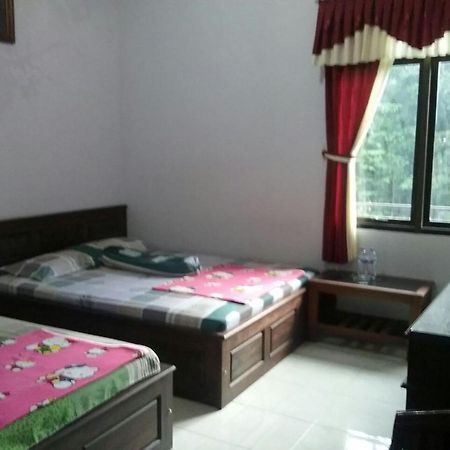 Hotel NGEBEL INDAH Buitenkant foto