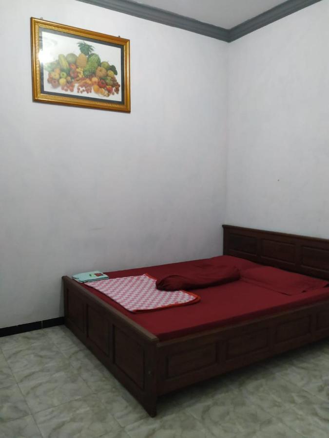 Hotel NGEBEL INDAH Buitenkant foto